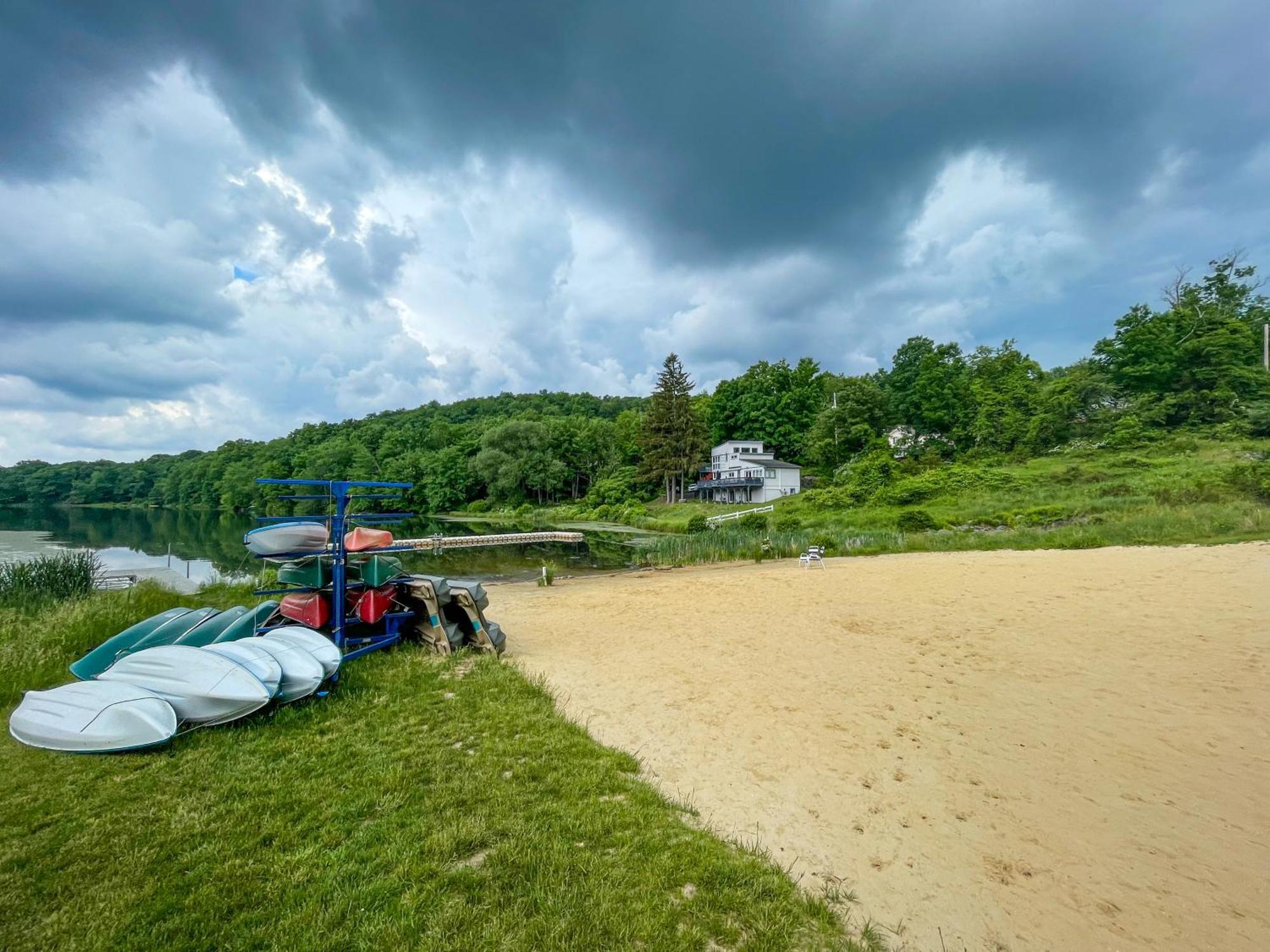 Unique Roundhouse: Hot Tub-Game Room-Firepit&More! Bushkill Zewnętrze zdjęcie