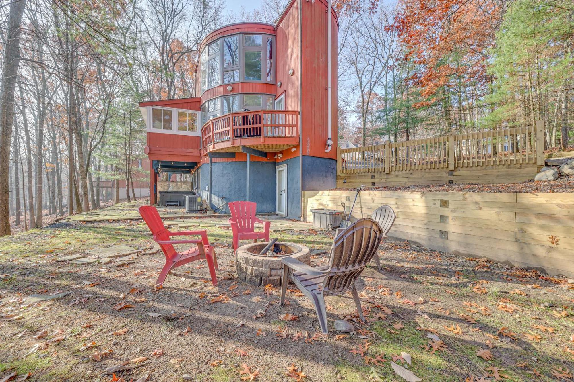 Unique Roundhouse: Hot Tub-Game Room-Firepit&More! Bushkill Zewnętrze zdjęcie